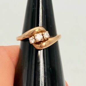 Vintage 10K Yellow Gold Three Stone Bypass Ring | Women’s | Size 4.5 US | 2.4g